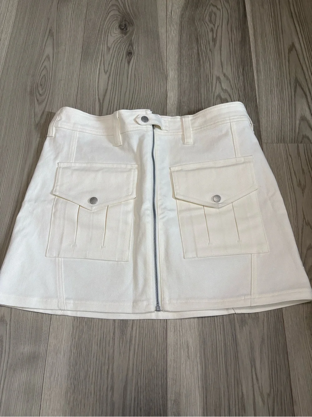 Nike Air Jordan White Cargo Skirt Size Medium